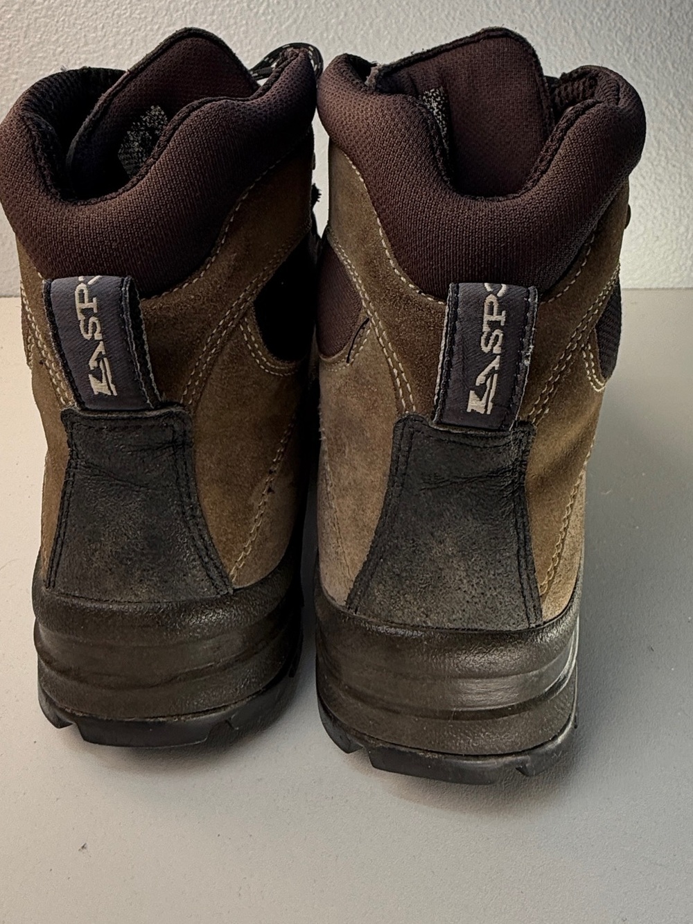 La Sportiva Gore Tex Vibram Hiking Boots Brown Suede Mens 7.5 EU 40 - Picture 13 of 14